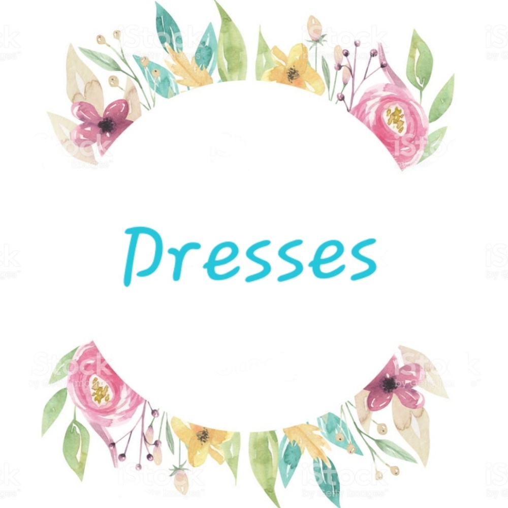 <>Dresses<>